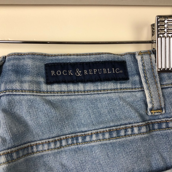 Rock & Republic Flared Bottom Jeans - Picture 5 of 6